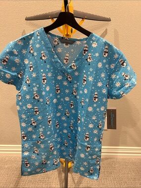 Serene Blue Snowman Print V-Neck Medical Scrub Top